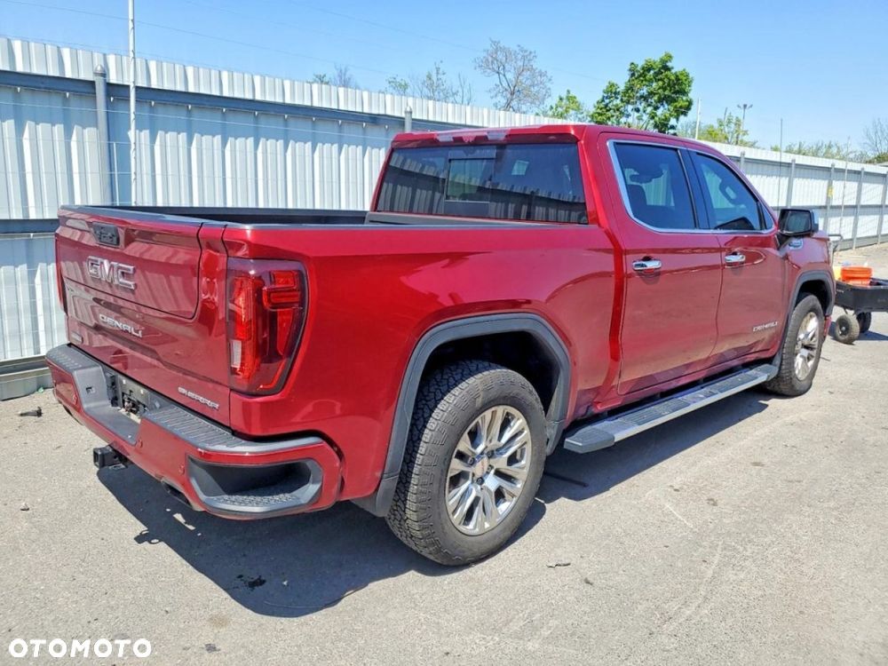 GMC Sierra - 4