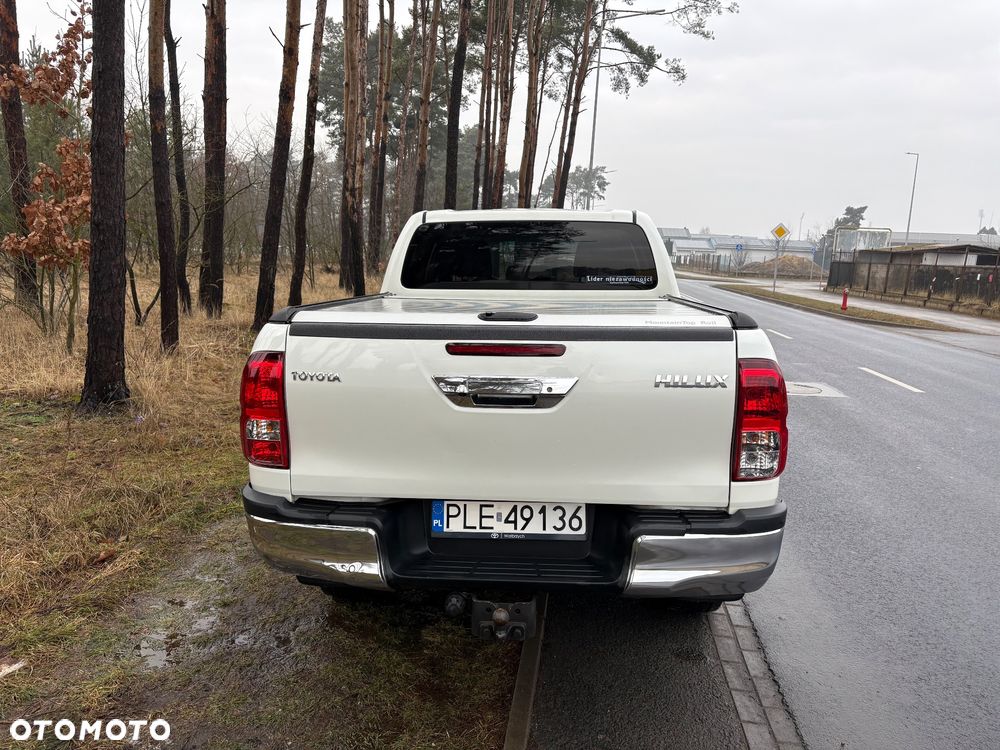 Toyota Hilux 2.4 D-4D Double Cab SR5 4x4 - 11