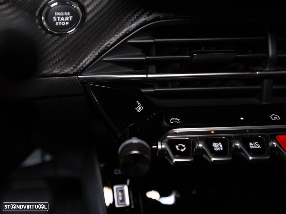 Peugeot 2008 1.2 PureTech Allure EAT8 - 25