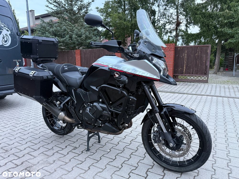 Honda VFR - 3