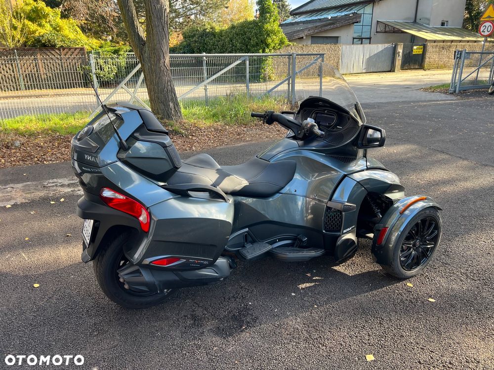 Can-Am Spyder - 12
