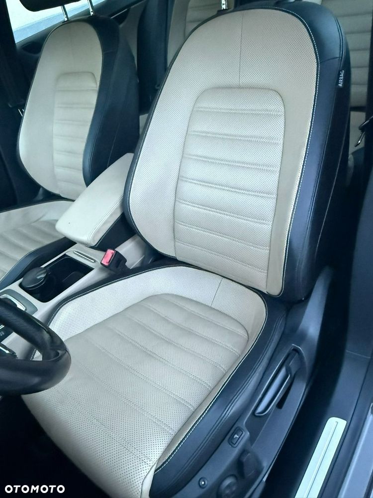 Volkswagen Passat CC 2.0 TSI DSG - 36