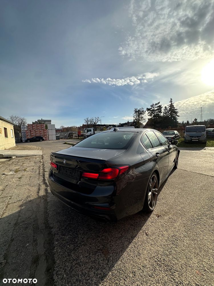 BMW Seria 5 M550i xDrive sport - 6