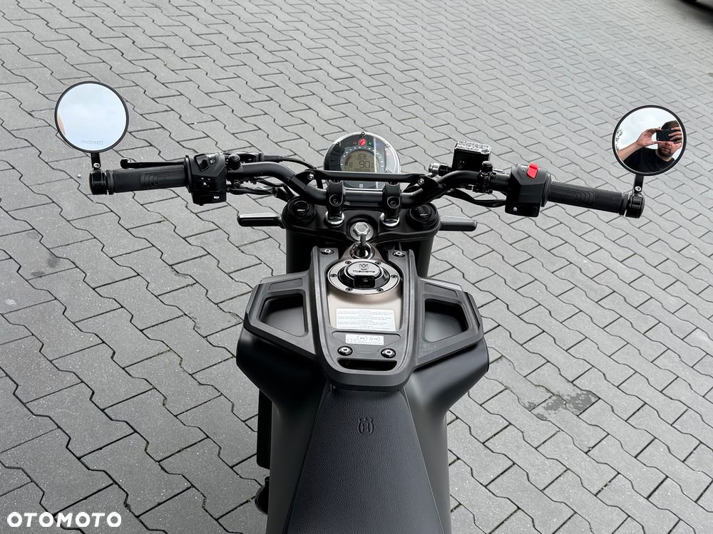 Husqvarna Svartpilen - 23