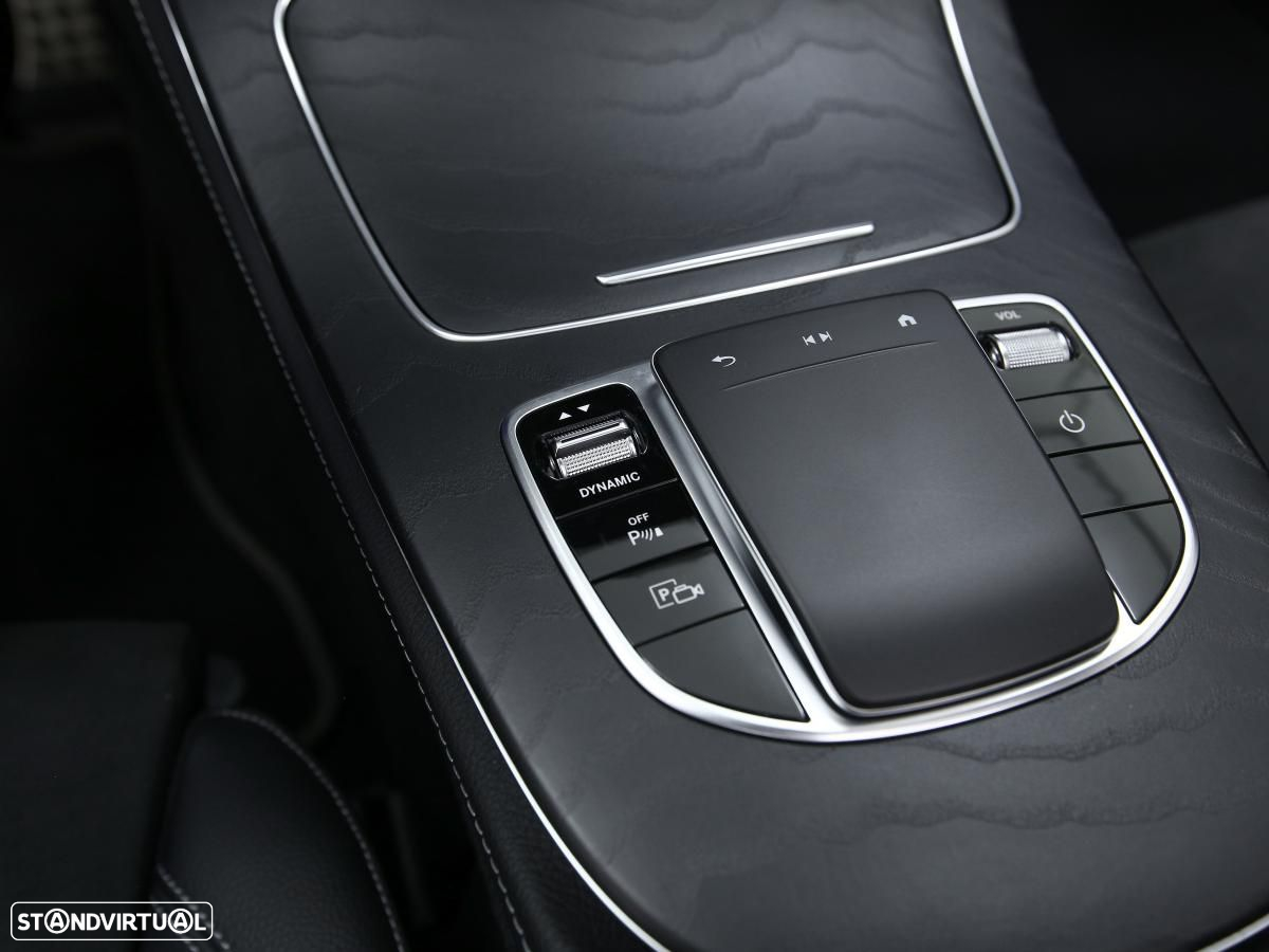 Mercedes-Benz E 300 de 9G-TRONIC AMG Line - 31