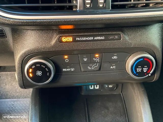 Ford Focus SW 1.5 EcoBlue S&S COOL&CONNECT - 19