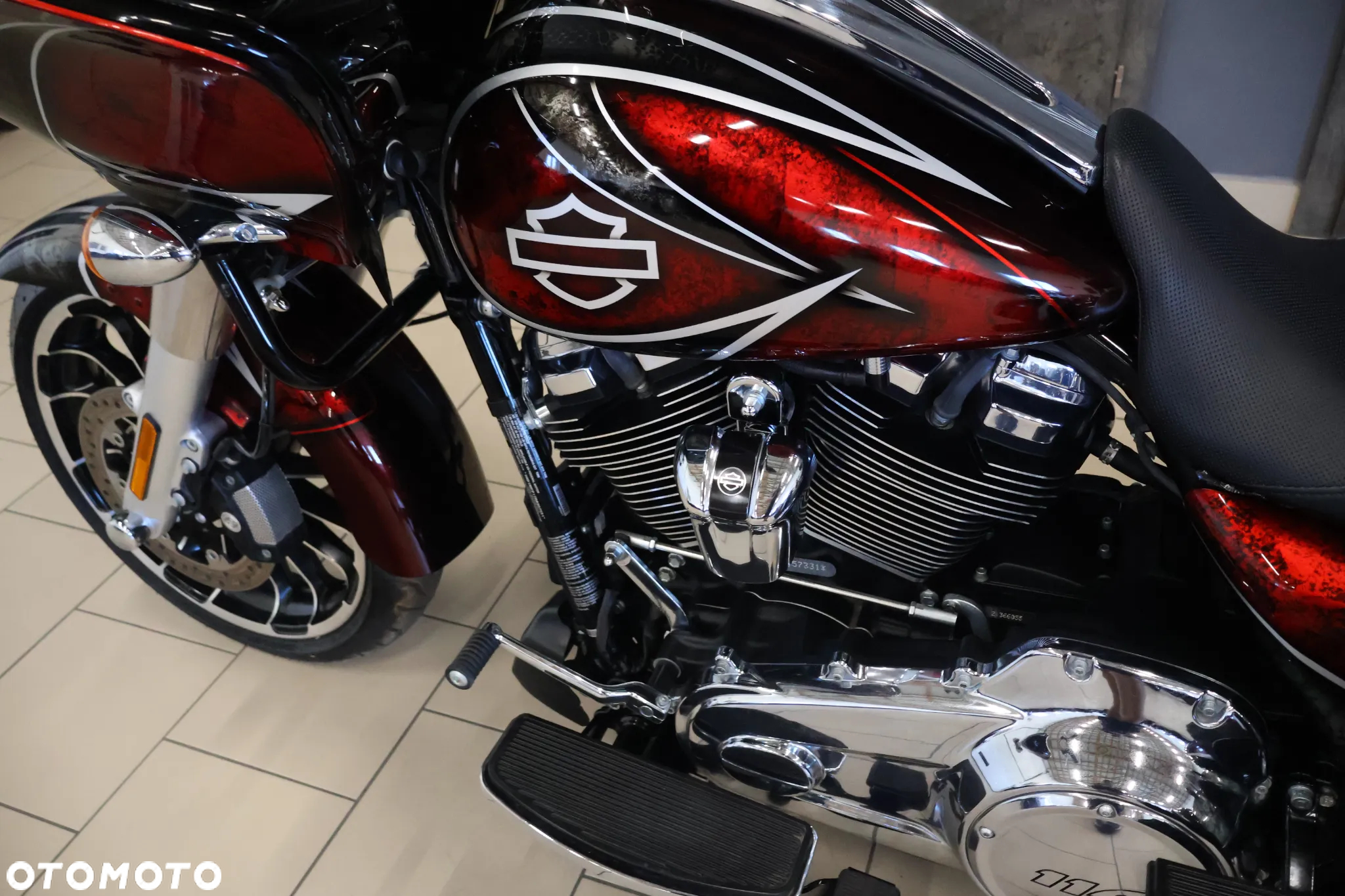 Harley-Davidson Touring Road Glide - 31