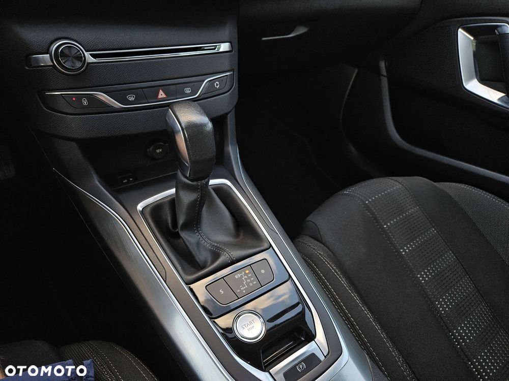 Peugeot 308 BlueHDi FAP 150 Stop&Start Automatik Allure - 9