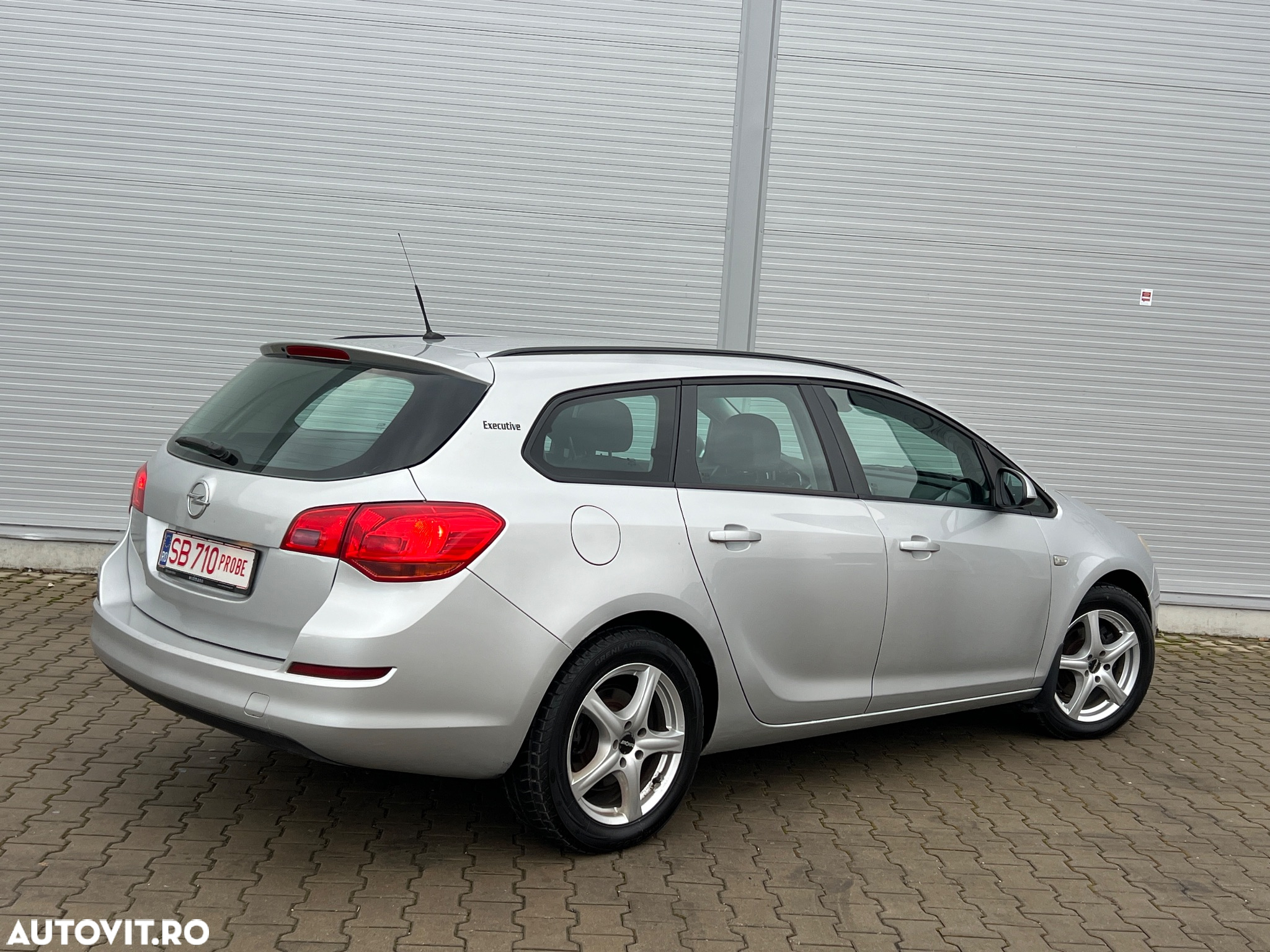 Opel Astra 1.7 CDTI DPF Sports Tourer Exklusiv - 3
