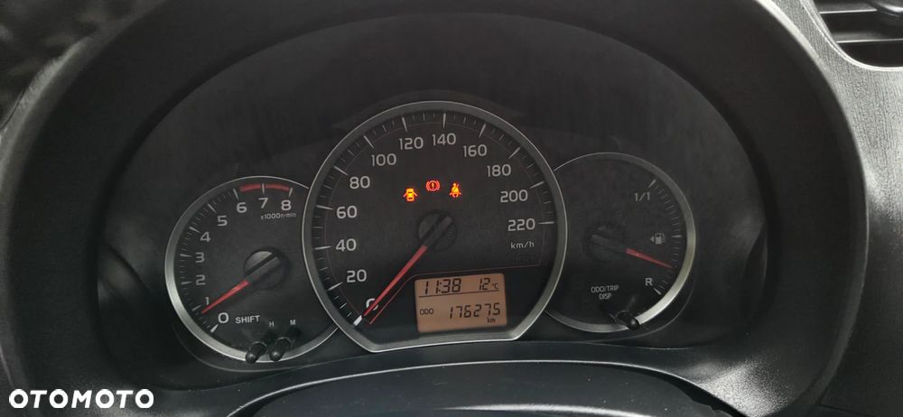 Toyota Yaris 1.33 VVT-i Executive - 23