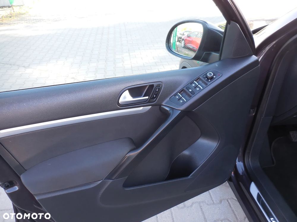 Volkswagen Tiguan 2.0 TDI SCR BlueMotion Technology Lounge Sport & Style - 17