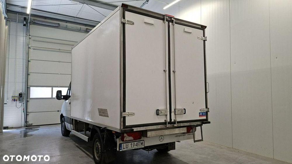 Mercedes-Benz Sprinter - 6