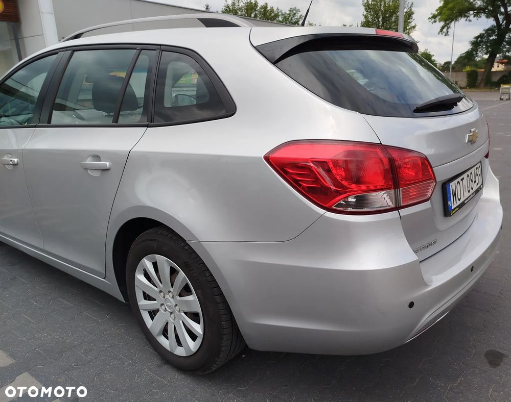 Chevrolet Cruze 1.6 LS - 6