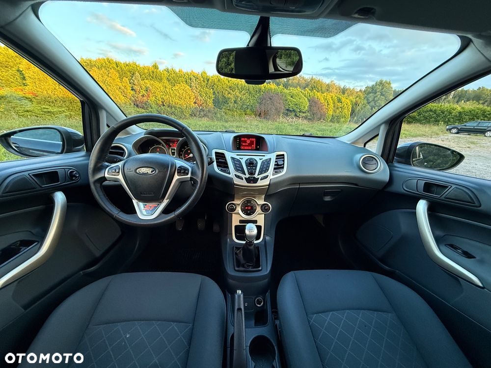 Ford Fiesta 1.25 Ambiente - 24
