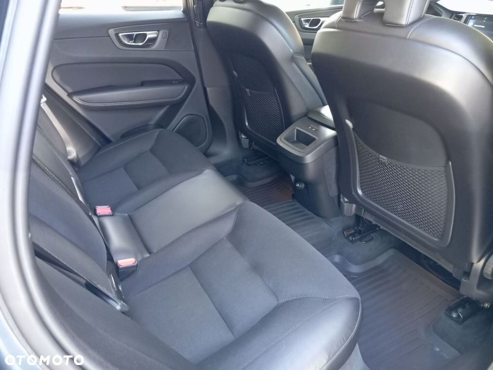 Volvo XC 60 D4 Momentum - 13