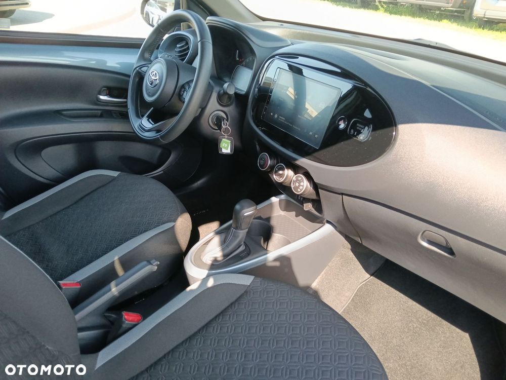 Toyota Aygo X 1.0 VVT-i Style CVT - 11