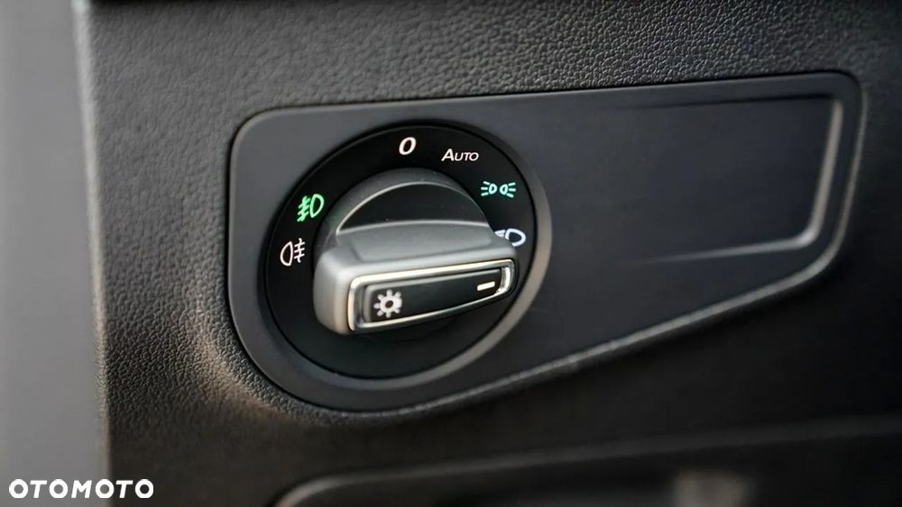 Volkswagen Tiguan - 36