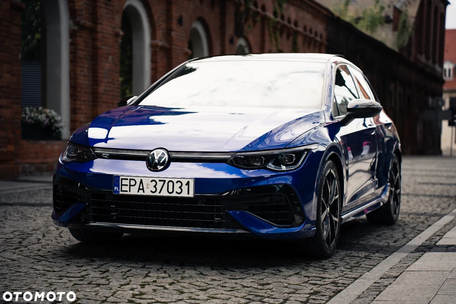 Volkswagen Golf 2.0 TSI OPF 4Motion DSG R - 11