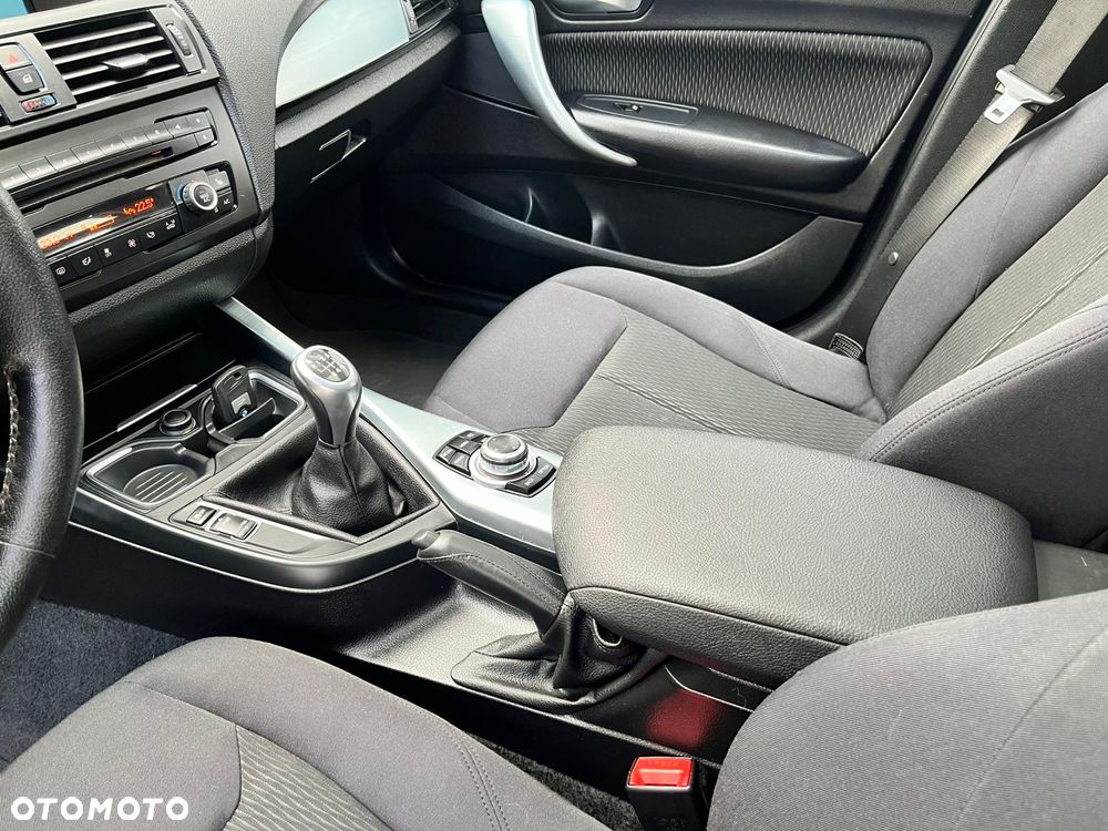 BMW Seria 1 118i - 27