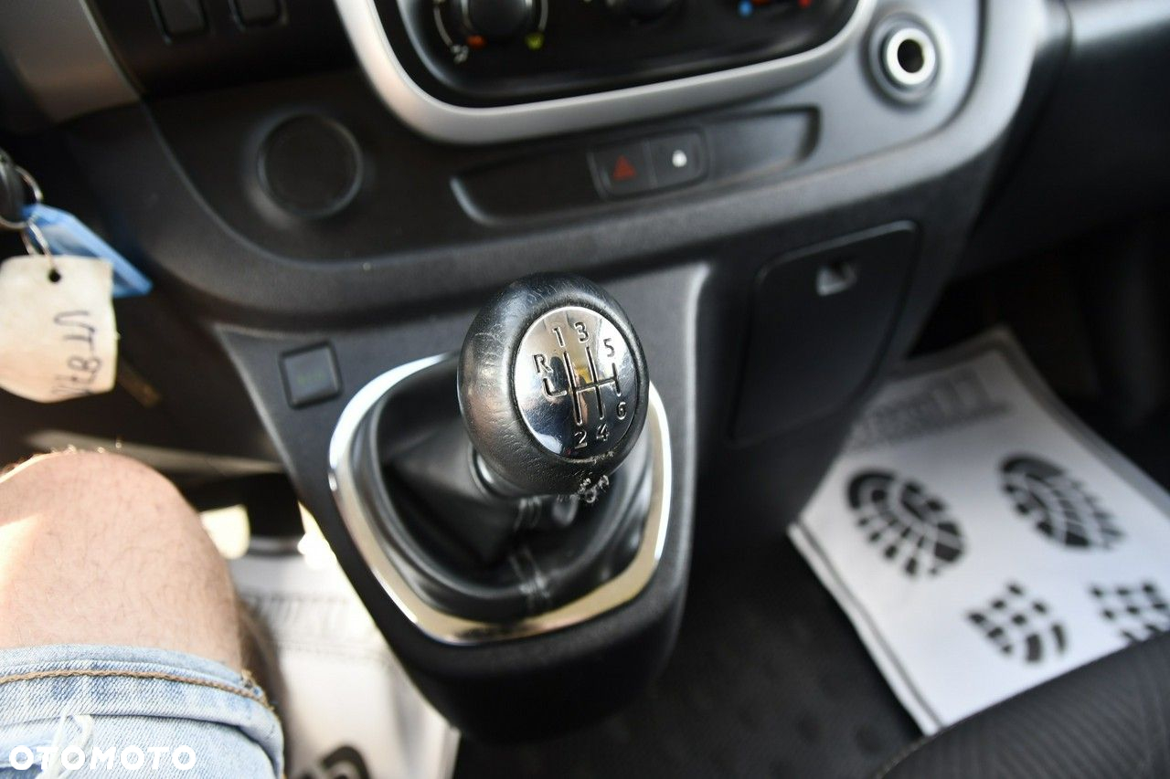 Renault Trafic - 23
