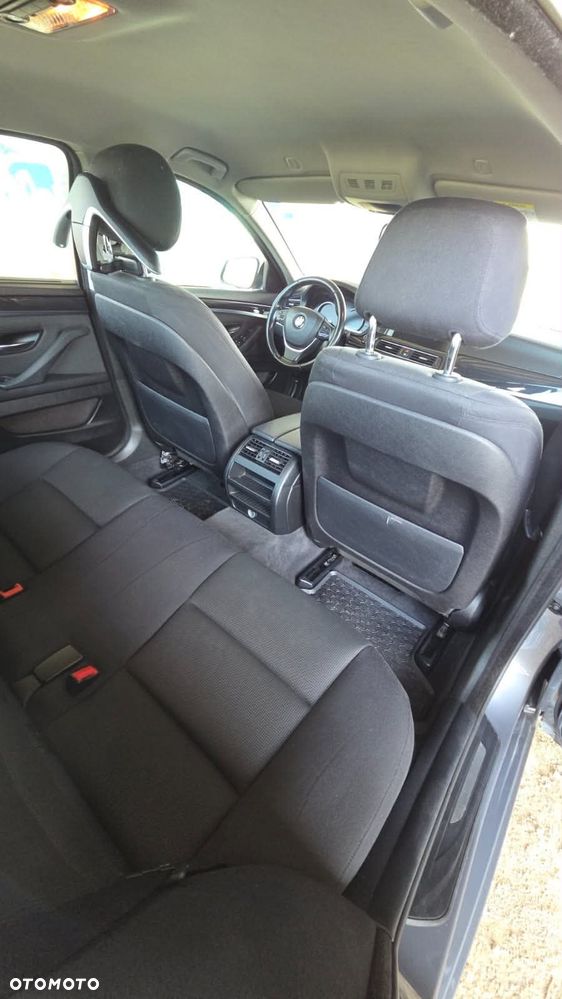 BMW Seria 5 520d xDrive - 12