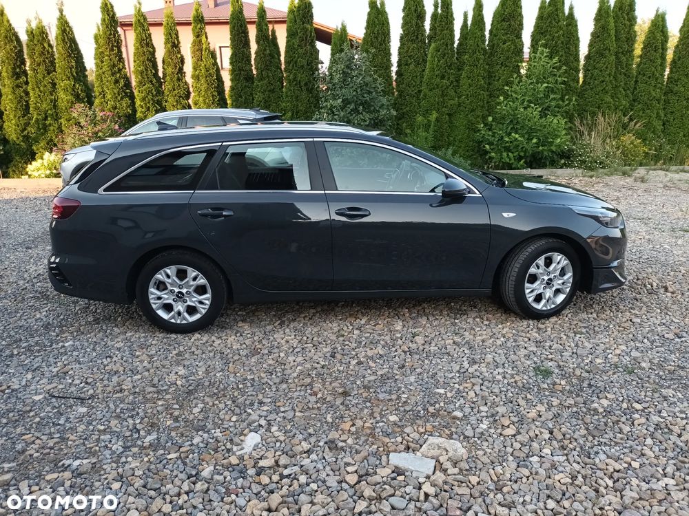 Kia Ceed - 8
