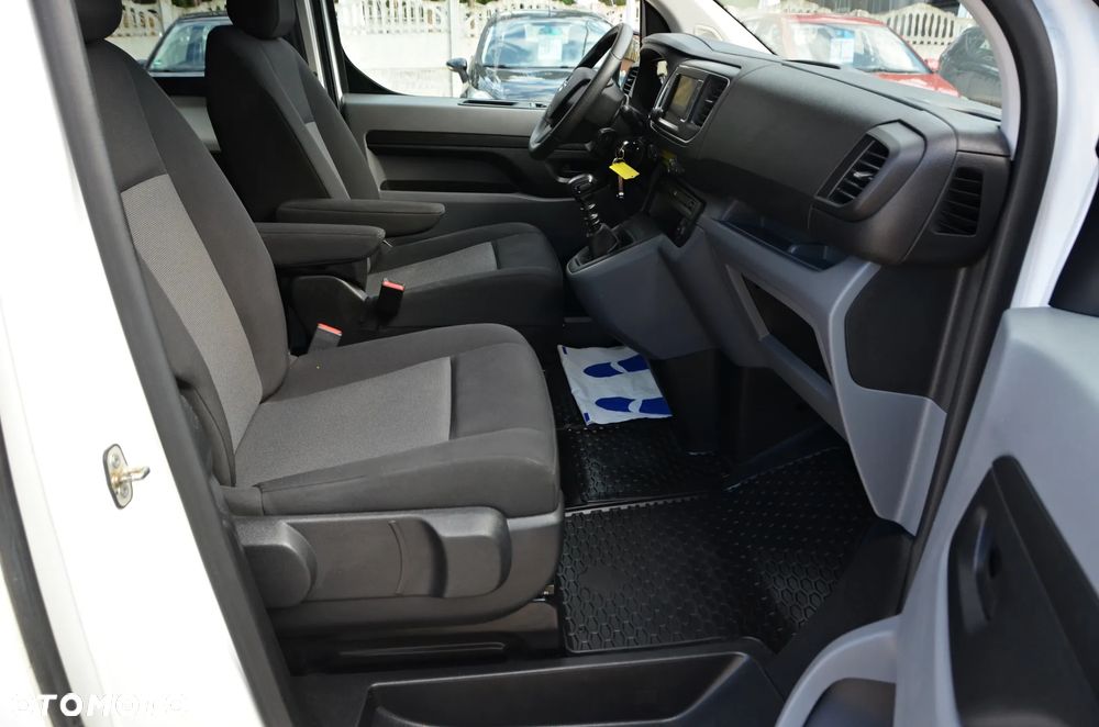 Opel Vivaro Kombi Long 2,8t Enjoy - 29