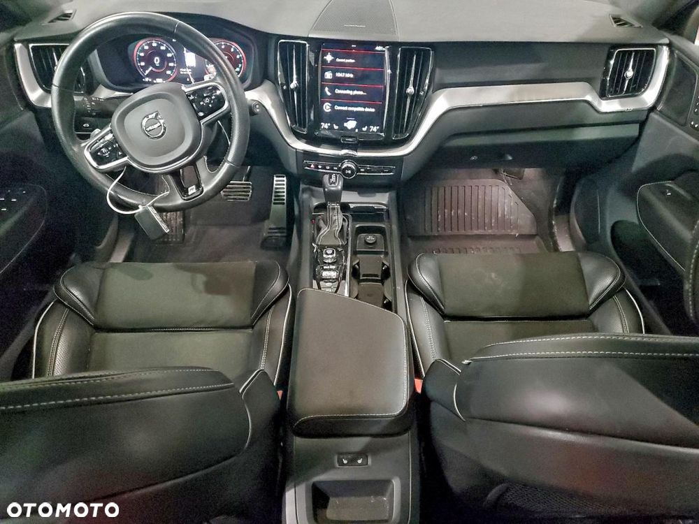 Volvo XC 60 T5 AWD R-Design - 8