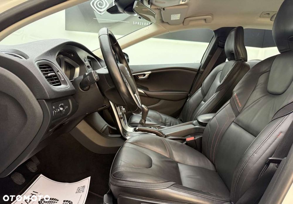 Volvo V40 D3 Ocean Race - 23