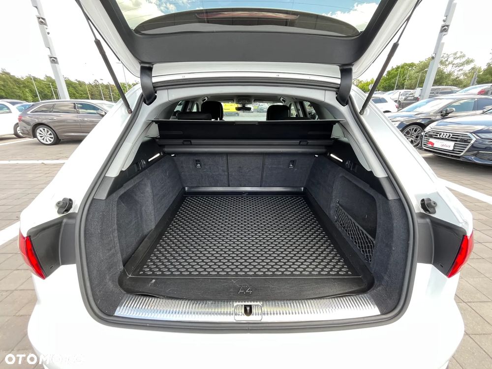 Audi A4 Avant 35 TDI Sport S tronic - 14