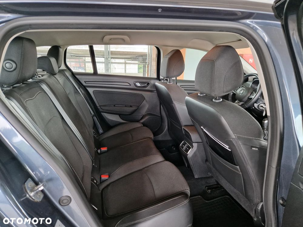 Renault Megane 1.5 Blue dCi Business - 12