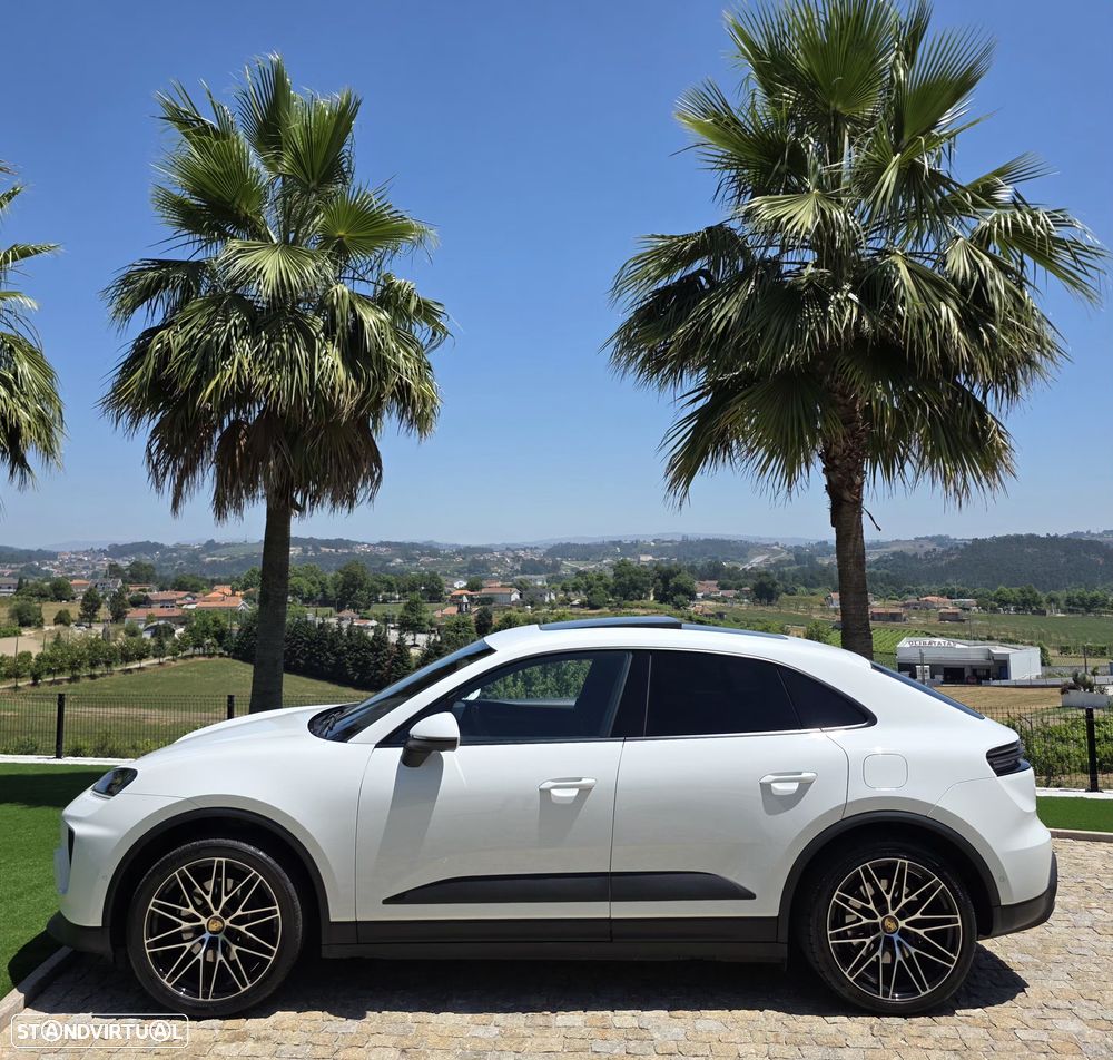 Porsche Macan Electric - 5