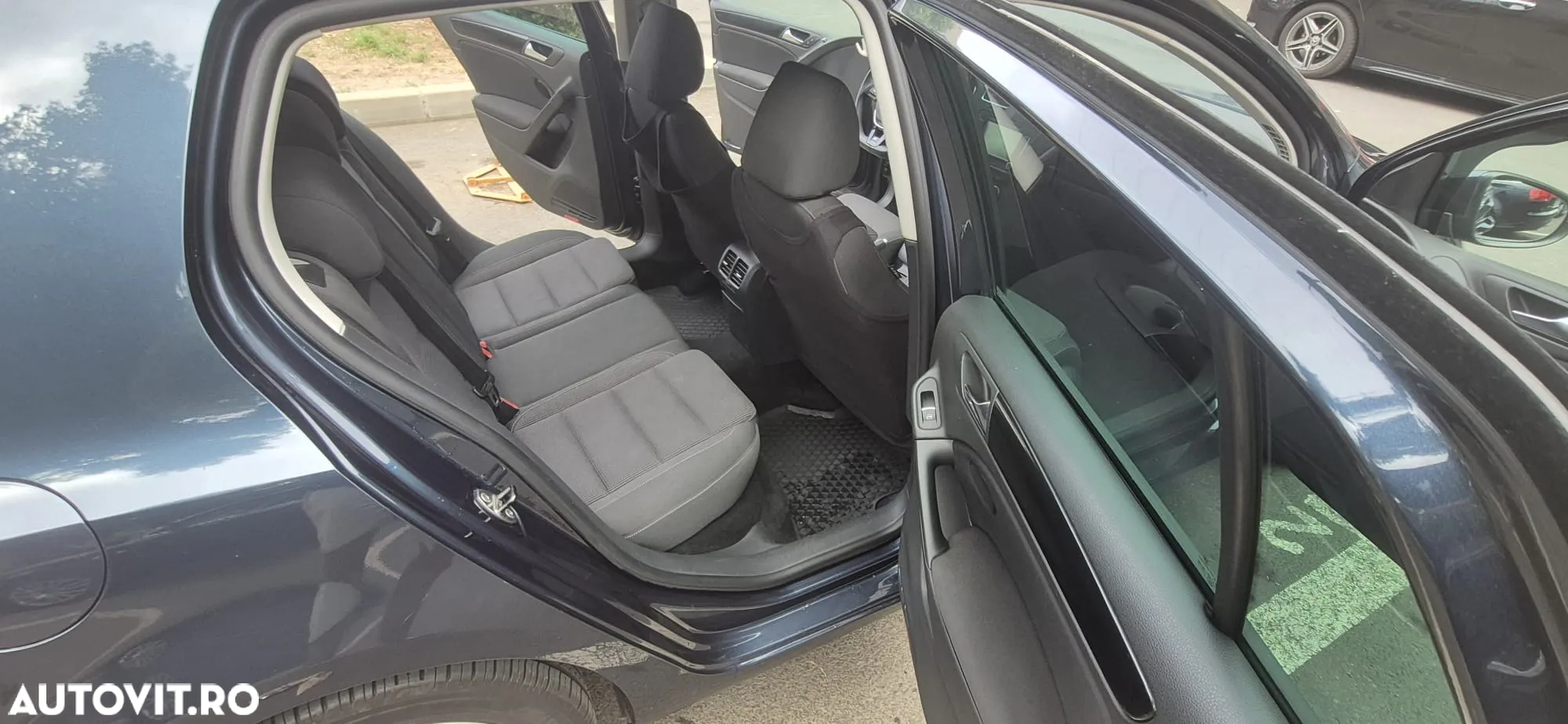 Volkswagen Golf - 9