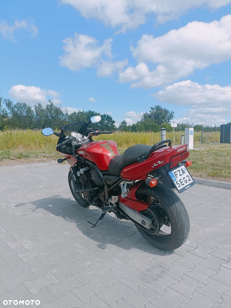 Yamaha FZS - 2