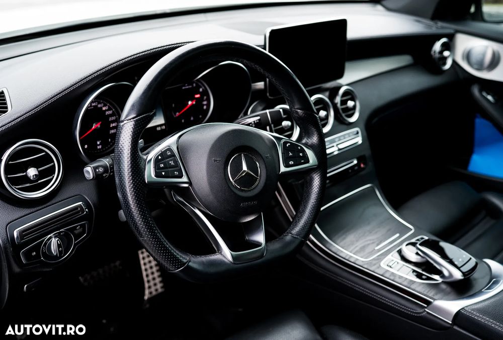 Mercedes-Benz GLC 300 4MATIC 9G-TRONIC AMG Line - 4