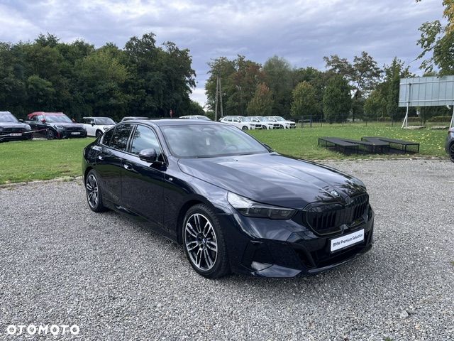 BMW Seria 5 520i - 11