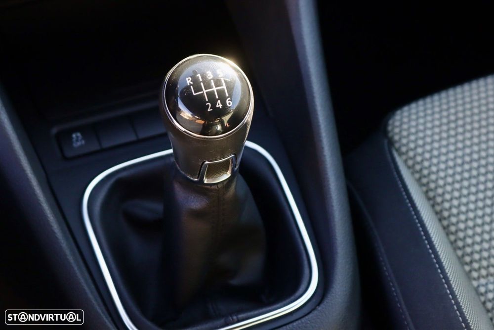 VW Golf Cabriolet - 11