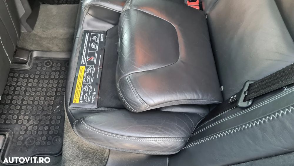 Volvo XC 60 D5AWD Ocean Race - 35