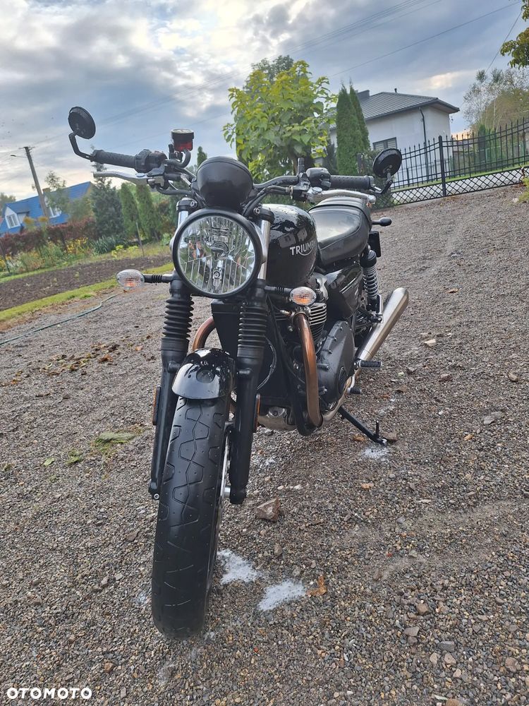 Triumph Street Twin - 3
