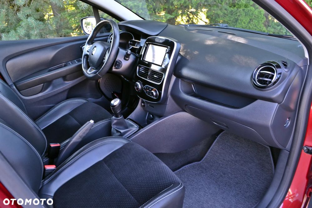 Renault Clio - 25