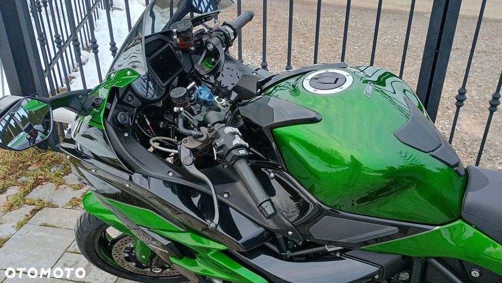 Kawasaki Ninja H2 SX - 28