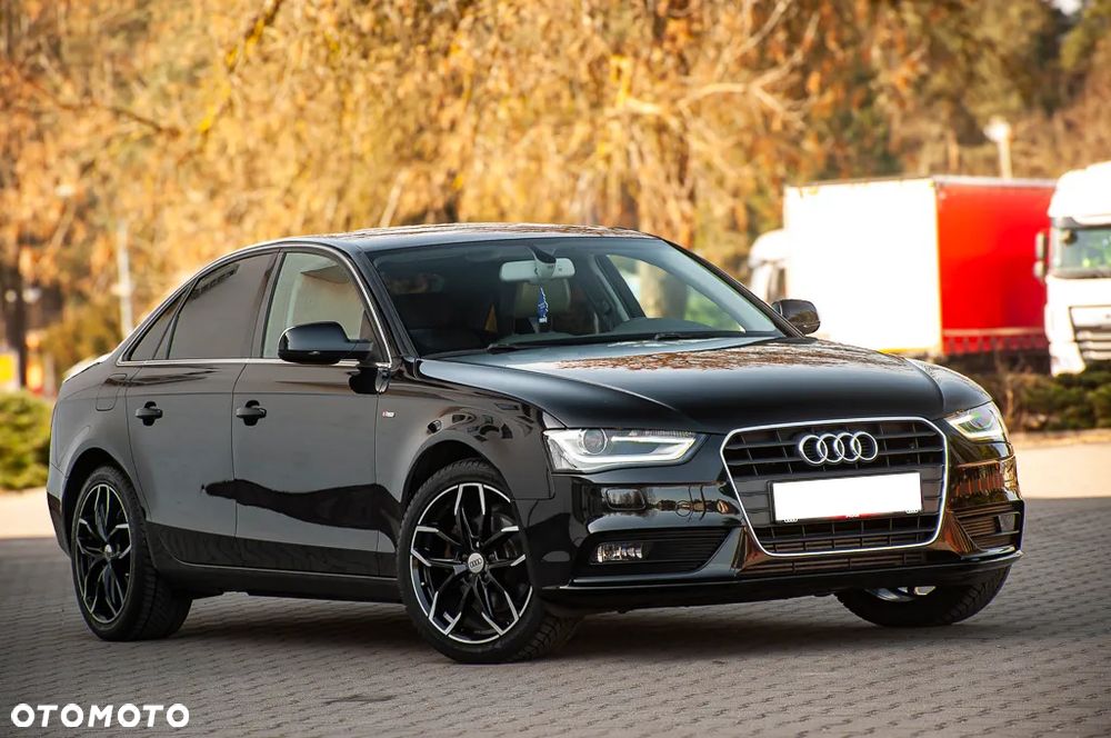 Audi A4 Limousine 1.8 TFSI S line Sportpaket - 2