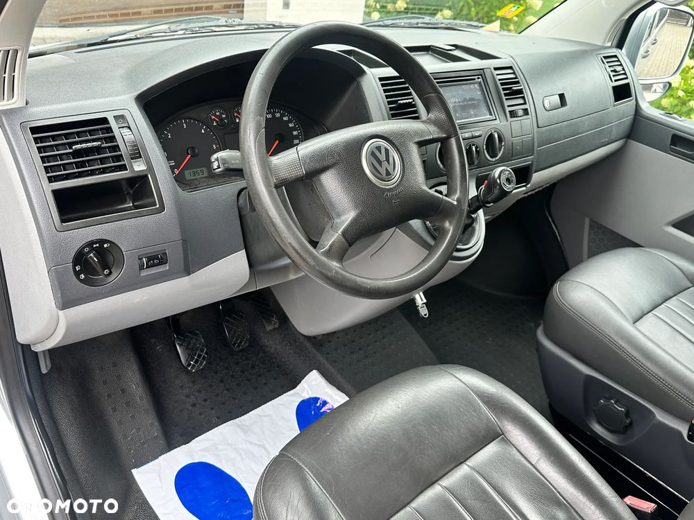 Volkswagen Multivan - 3