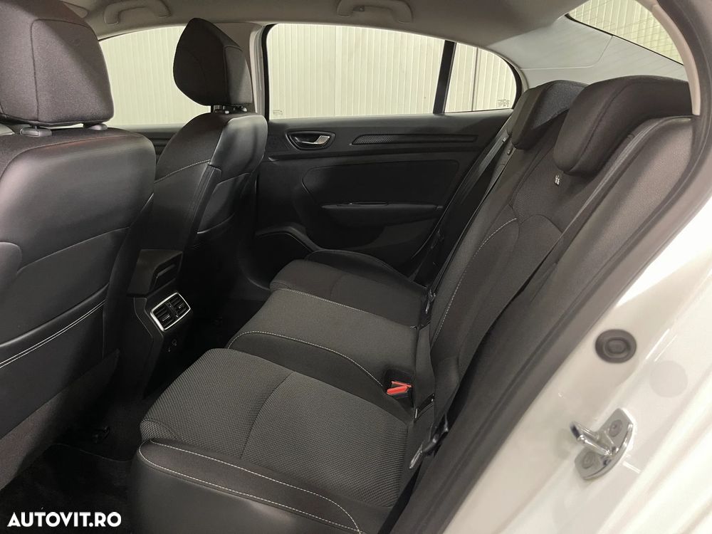 Renault Megane TCe 140 GPF Equilibre - 12