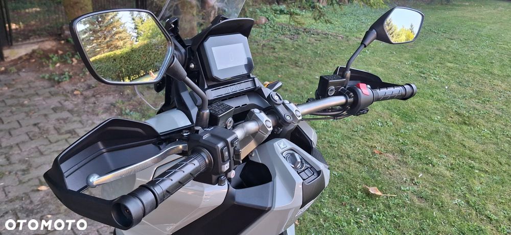 Honda ADV350 - 6