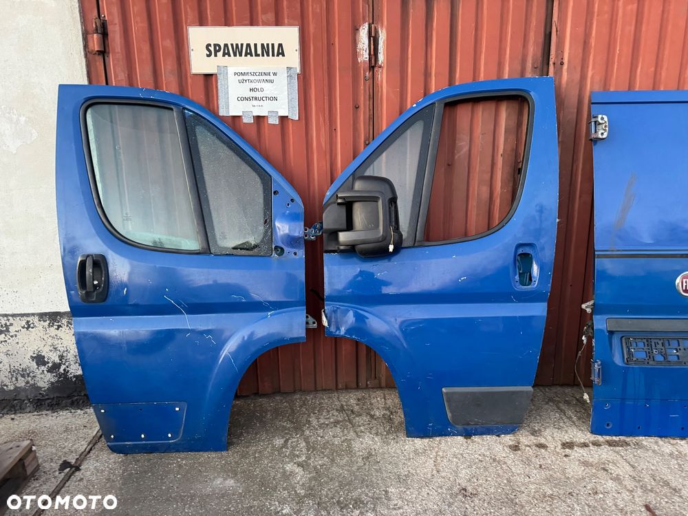 Fiat ducato 3 06-14 drzwi niebieskie niebieski niskie prawe lewe przednie przód drzwi niskie lusterko zawiasy drzwi tylnich skrzydła drzwi tylne prawe lewe tył niskie drzwi przesuwne  maska niebieska lampa przednia prawa lewa - 6