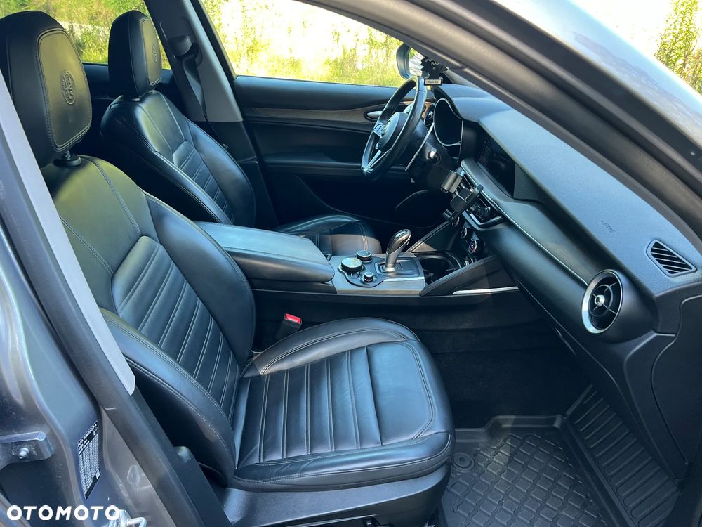 Alfa Romeo Stelvio 2.0 Turbo 16V AT8-Q4 Intensa - 12