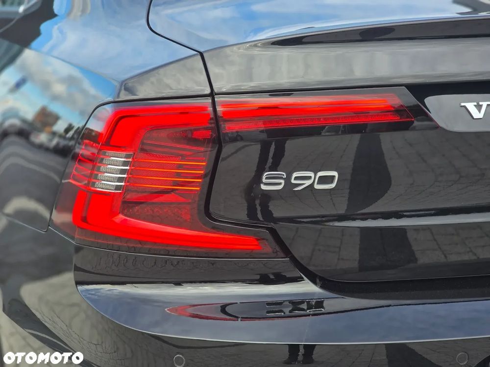 Volvo S90 T4 Momentum Pro - 11