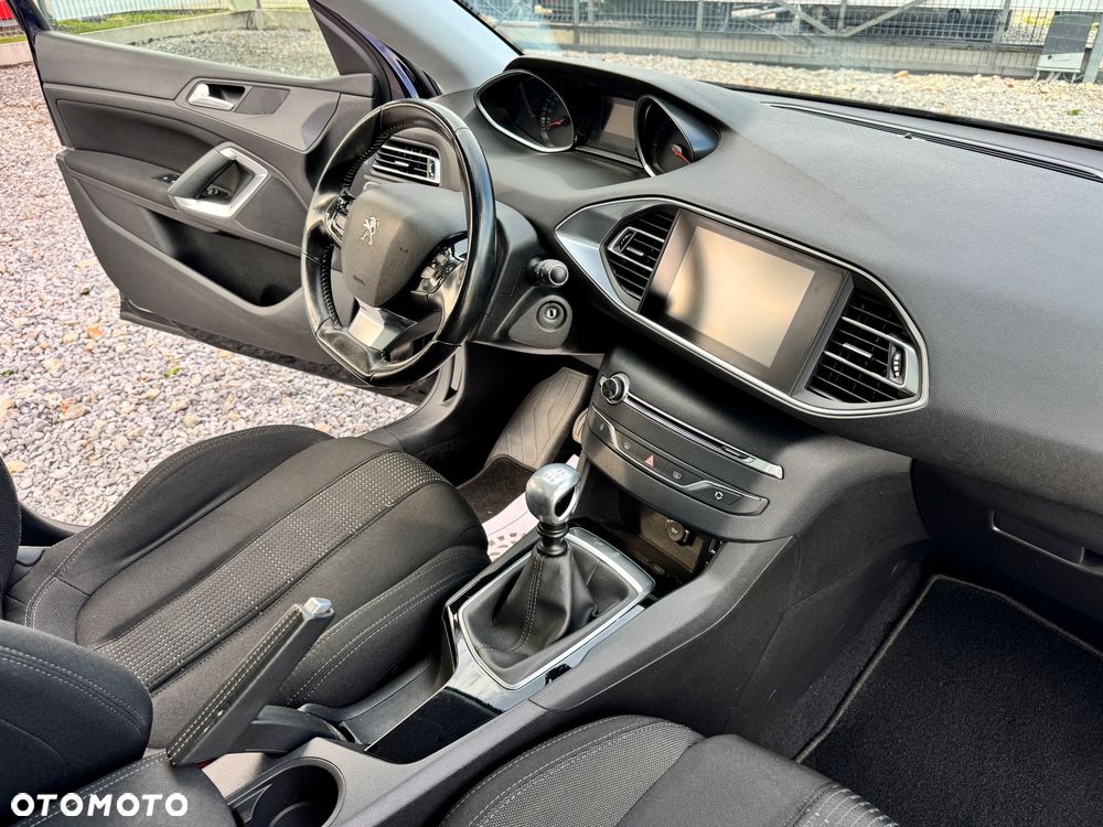 Peugeot 308 - 22