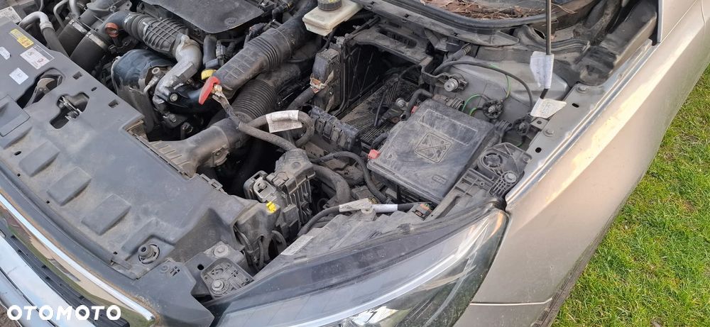Peugeot 308 - 16